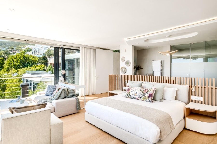 To Let 6 Bedroom Property for Rent in Camps Bay Western Cape